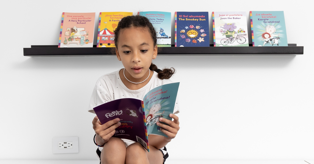 kid reading Spanish books